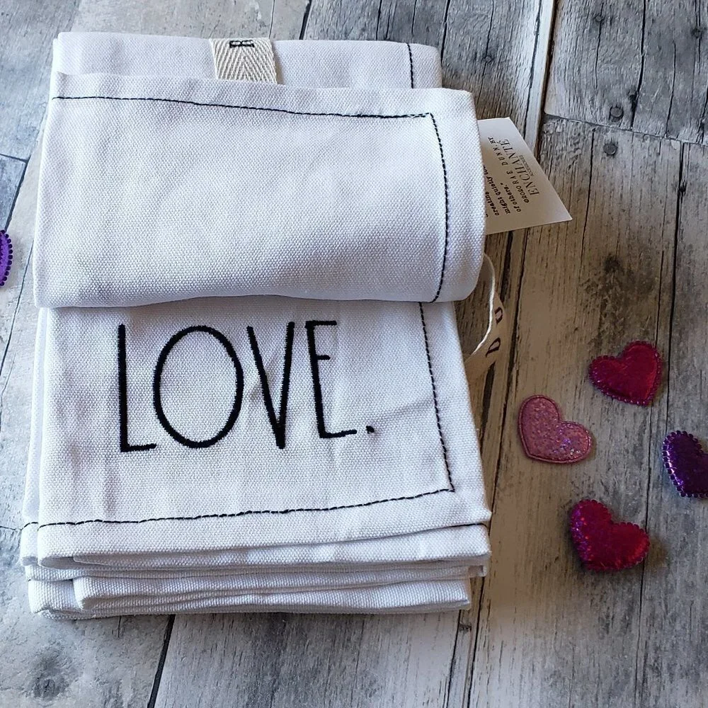 NWT - Love Embroidered Set of 4 Cloth Napkins Rae Dunn 18